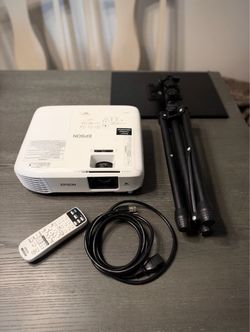 Epson 1080p Projector with 100 inch screen & tripod stand
