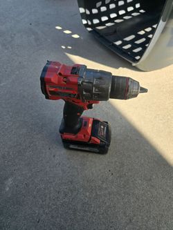 Milwaukee Drill battery included