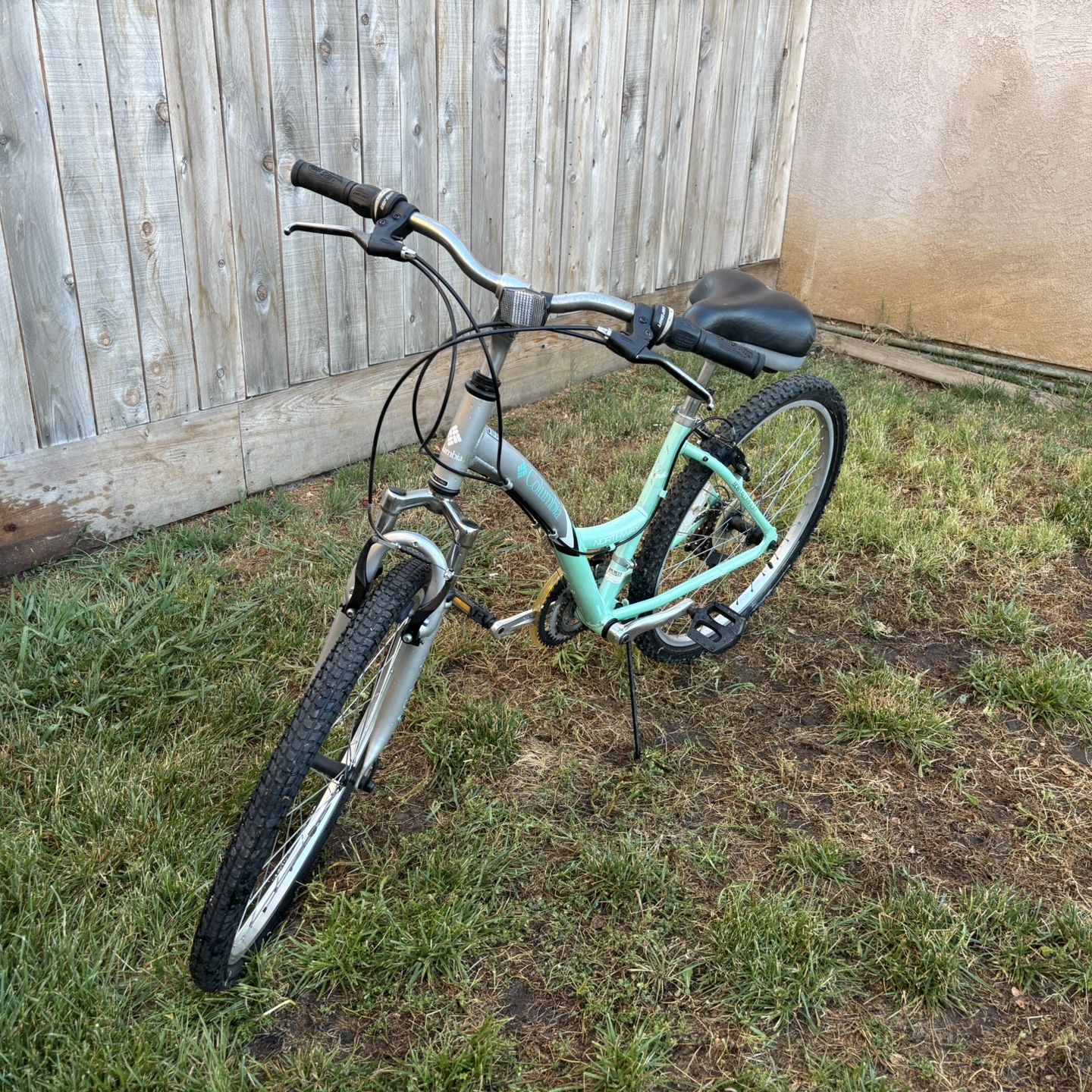 Columbia Northway Bicycle 6061 Aluminum with new seat 26” Tires