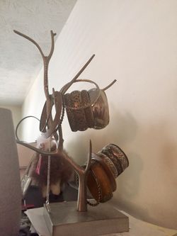 Bracelets (negotiable)