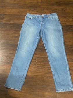 Women’s Light Wash Straight Leg Curvy Girlfriend Jeans