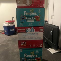 Baby diapers size 1 and 2