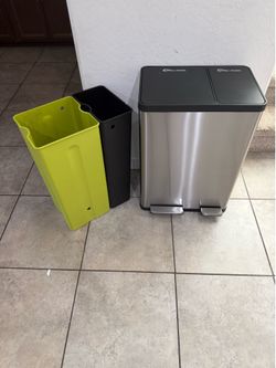 Simpli Magic dual bins trash can