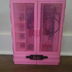 Barbie Fashionistas Ultimate Closet, Pink with Fold-Out Rack & Carrying Handle, Portable Storage for Barbie Doll Clothes & Accessories