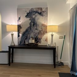 ENTRY TABLE / TALL LAMP SET / ART