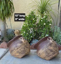 Clay pots