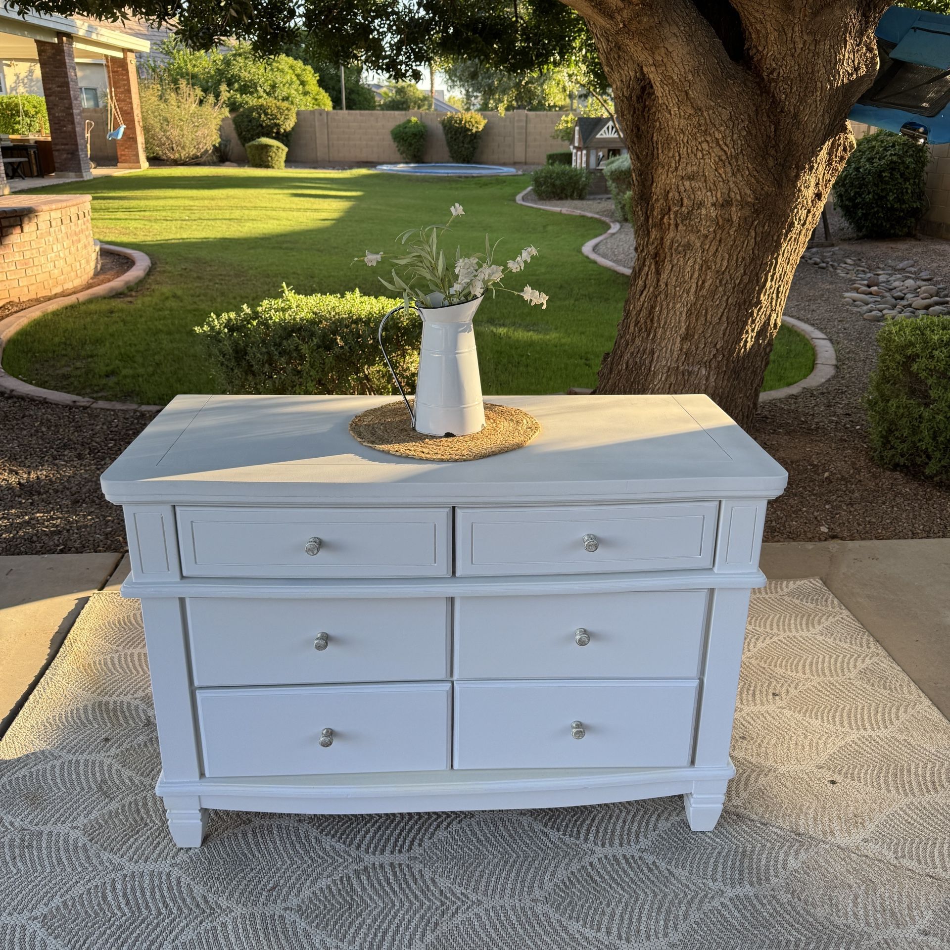 French Country (6) Drawer White Dresser