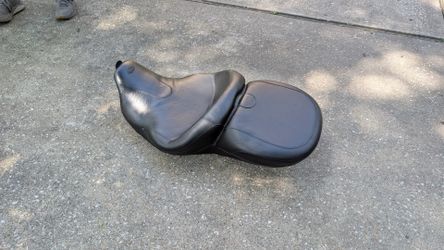 Mustang Harley Seat | Street Glide