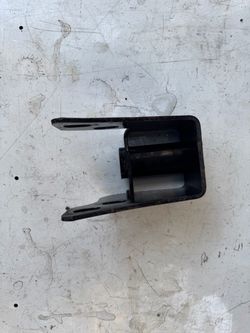 2007-2010 Chevy Silverado 3500 bracket