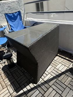 Outdoor Patio Table - Weather Resistant