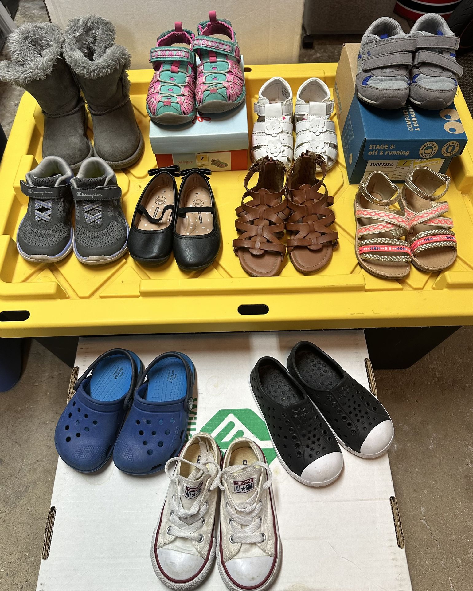 Toddler Size 7 Shoes