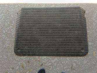 Solid rubber wheelchair ramp