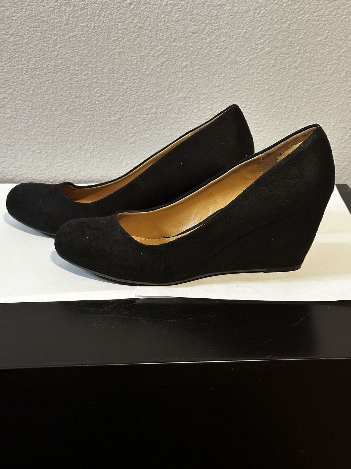 CL By Laundry - Black Suede Wedges