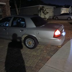 08 Grand Marquis Gs