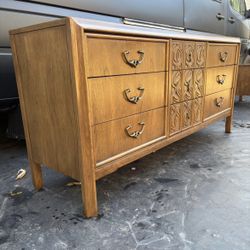 Mid Century Dresser By Kroehler 