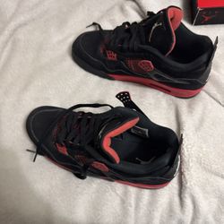Jordan 4 Red Thunders