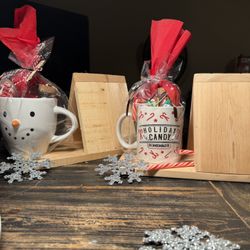 Book/Mug Stand - Holiday, Customizable