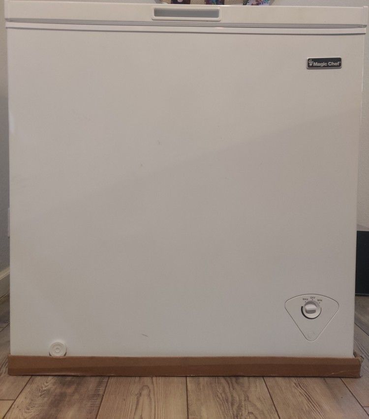 Magic chef 7cu Ft Chest Freezer