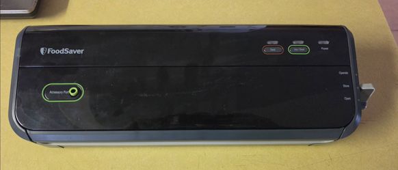 FoodSaver FM2000-015 Vacuum Sealer