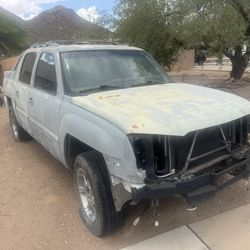 02 Chevy Avalanche 