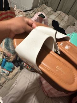 Platform sandals white