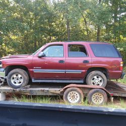 02 Chevy Tahoe , Selling Parts 