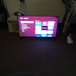 32inch TCL Smart TV W/Built-in Roku & Remote 