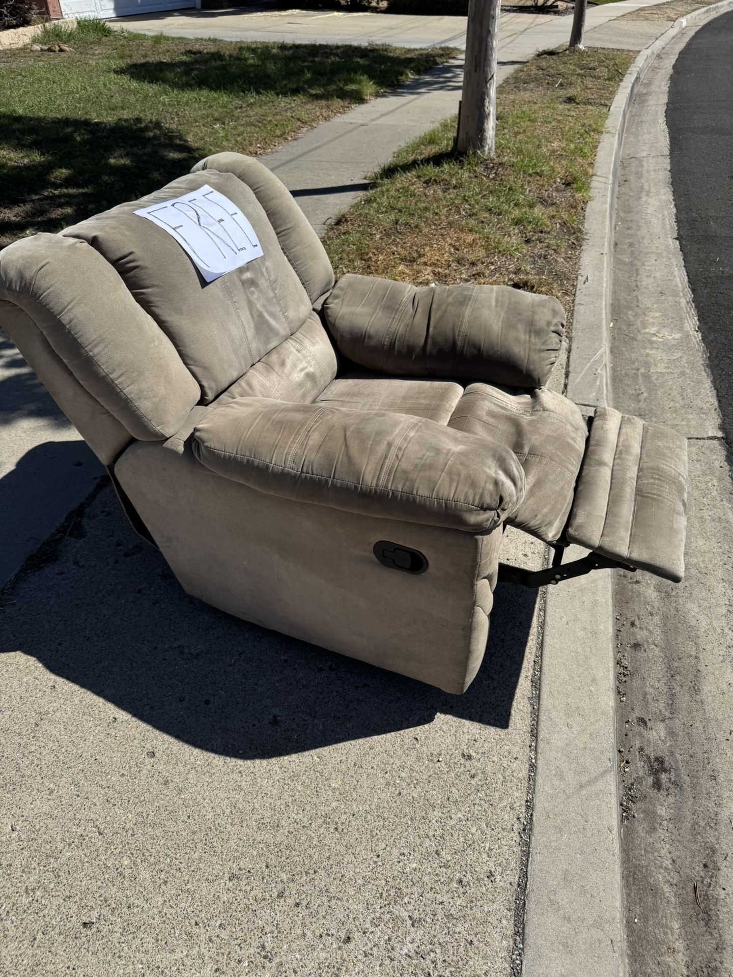 Free Recliner