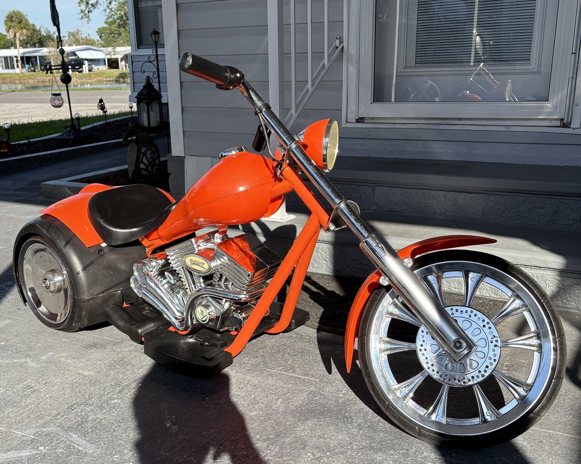 Vintage Kids Ride-on Electric Chopper