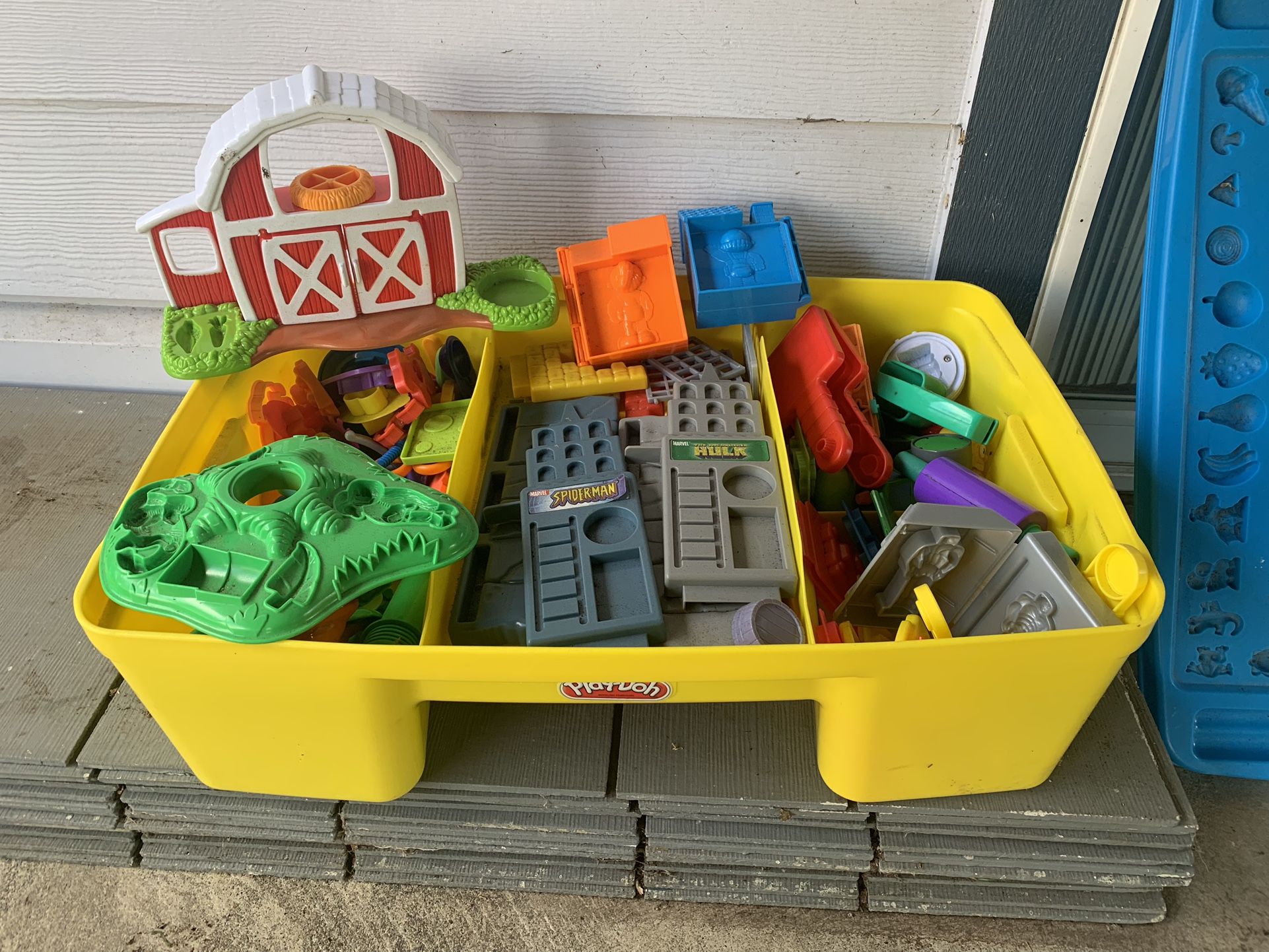 Play-Doh Desk And Molds