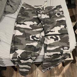 camo pants 