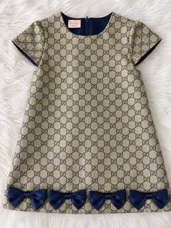 Cute little girls dress 3-5 yrs Thick Material High Quality Logo
