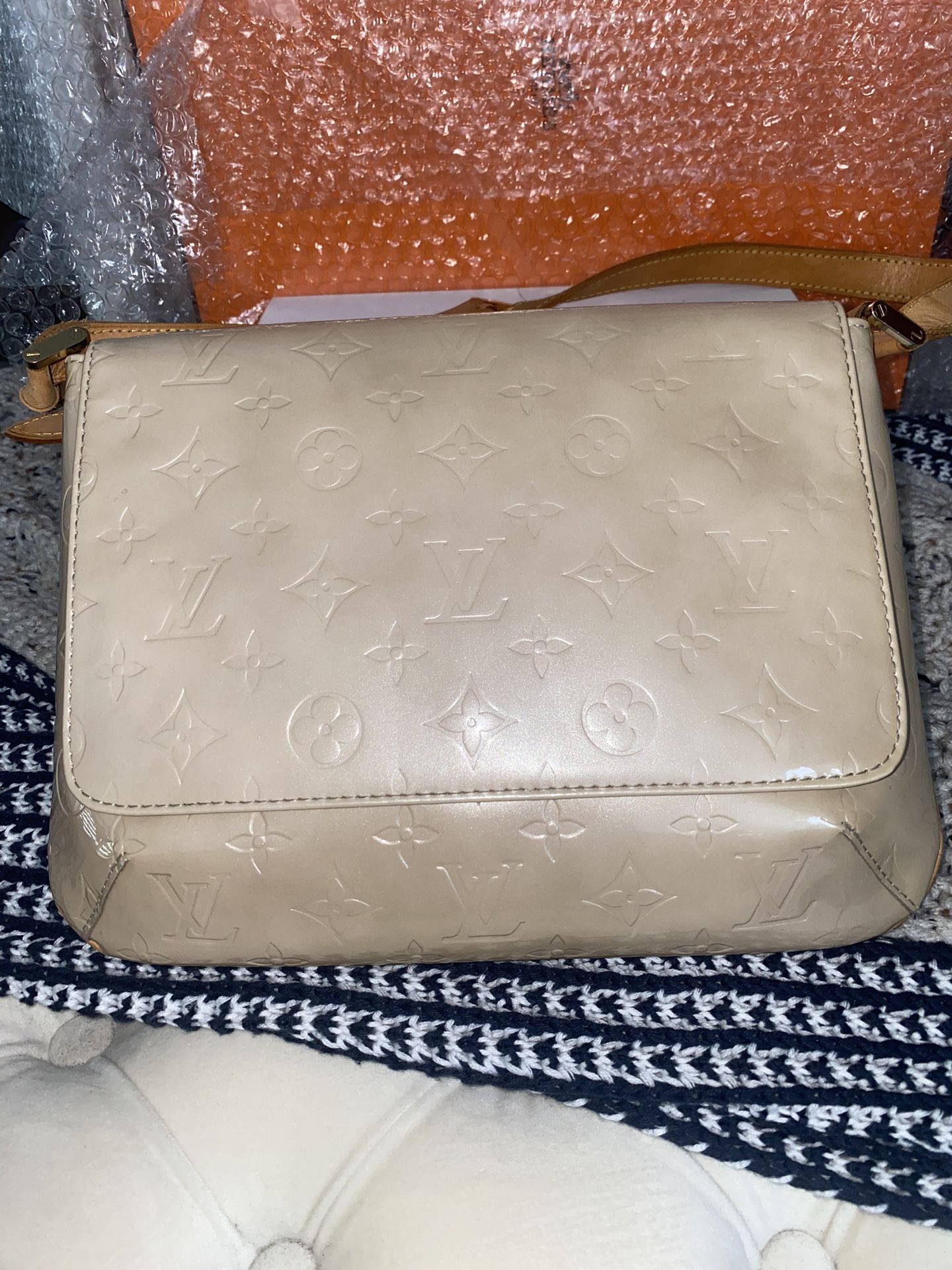 Louis Vuitton LV Monogram Vernis Thompson Street Beige shoulder Bag Adjustable