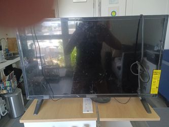 Insignia 32" LCD TV