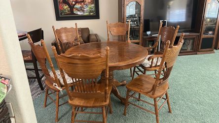 Table, 48” round; 6chairs, beautiful