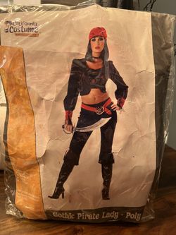 Costume - Gothic Pirate Lady