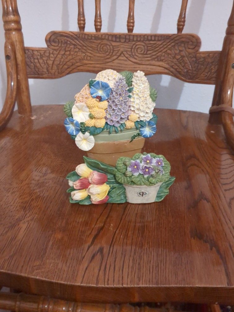 Vintage Letter Mail Stamps Holder Figi Graphics Beautiful Blooms 1999 Resin