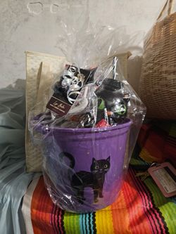 Animal Lovers Boo Basket