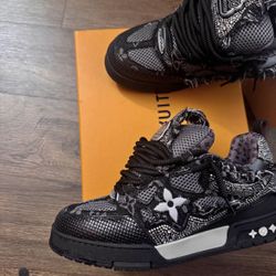 Louis Vuitton “Lv”  Skates “Swarovski”