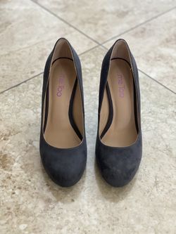 Gray Faux Suede Heel (4in. Block Heel)