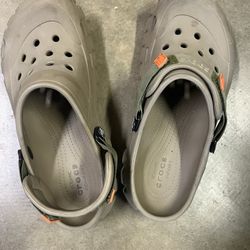 Mens Crocs All Terrain clogs Sz 9