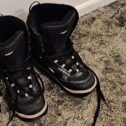 Youth Core Men’s Snow Boots