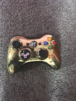 Gold Xbox 360 wireless controller