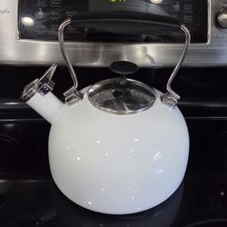 Chantal White Enamel on Steel Whistling Tea Kettle 2 quart
