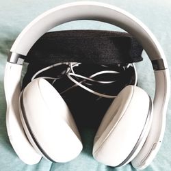 JBL Bluetooth Headphones 