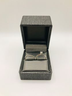 14k WOMANS WEDDING RINGS SET