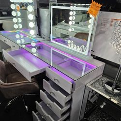 Super Deal Vanity With Color Light Inside & Hollywood Mirror W/ Bluetooth $749  