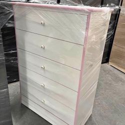 Five Drawers Dresser