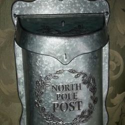 NORTH POLE LETTERS TO SANTA MAILBOX