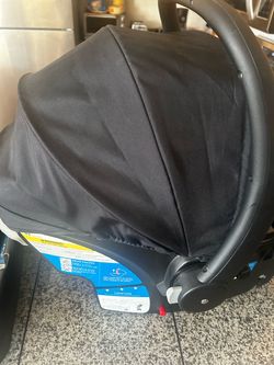 Infant car seat with base